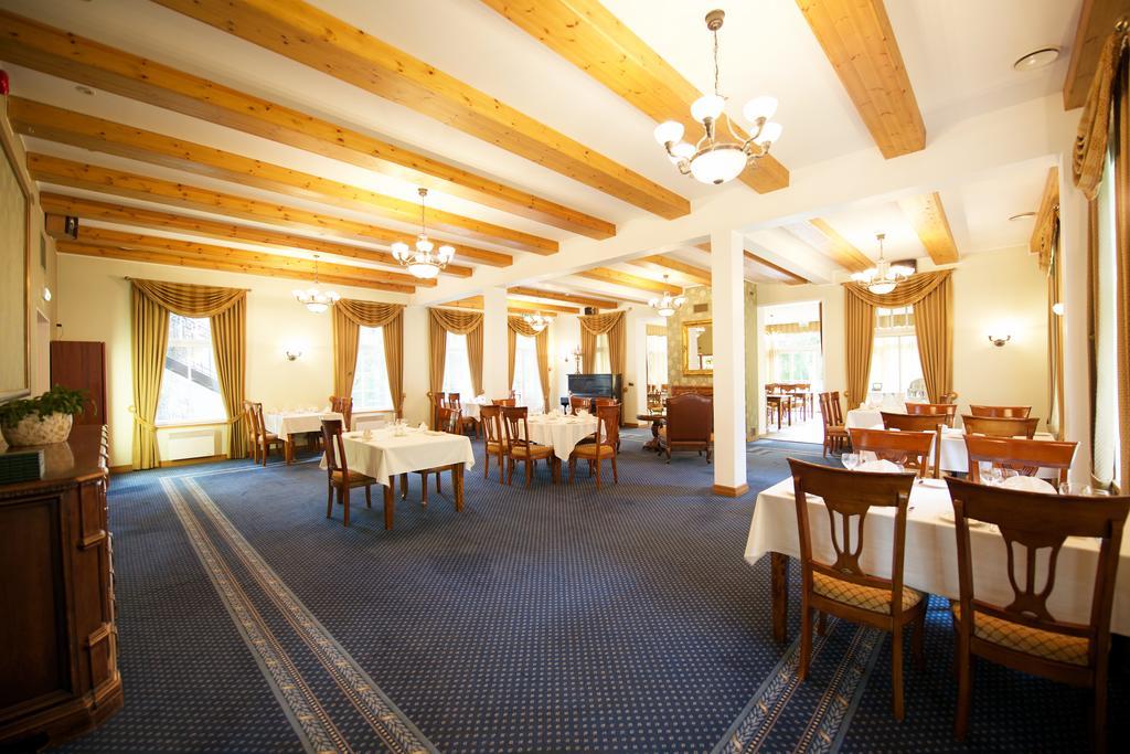 Villa Hotel Theresa Rakvere Zewnętrze zdjęcie